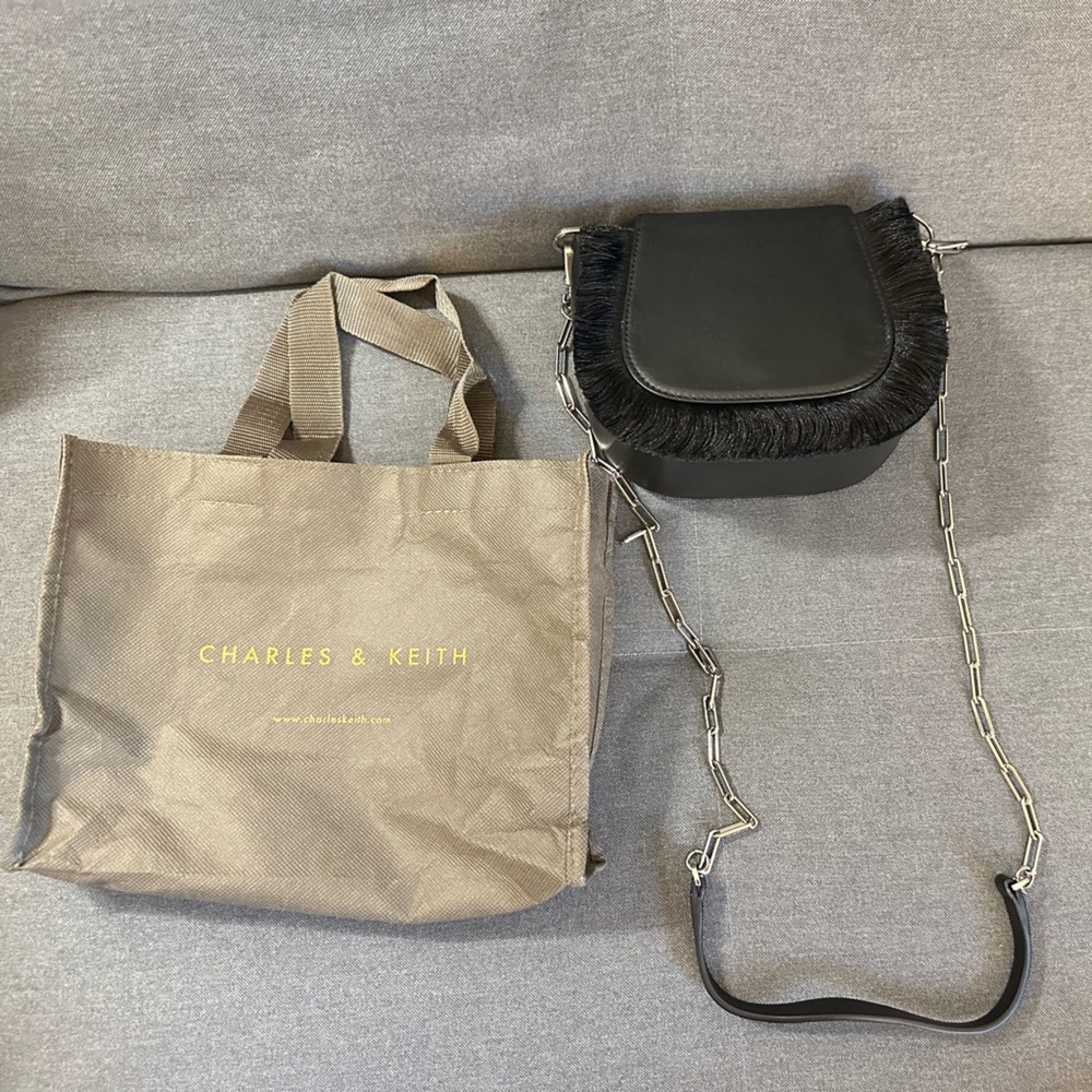 New Charles Keith small crossbody no scratch with dust bag